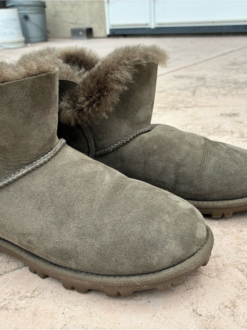Kirkland Signature Women’s Suede Shearling Short Boot - Olive